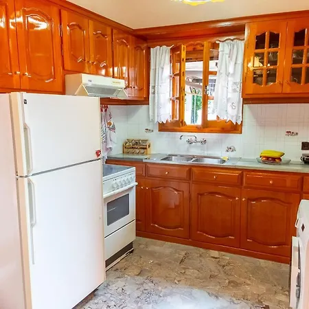 Traditional Άγιος Ματθαίος